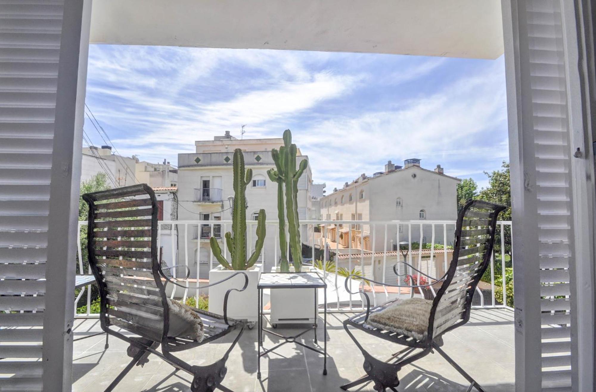 The Luxor Apartment By Hello Homes Sitges Exterior photo